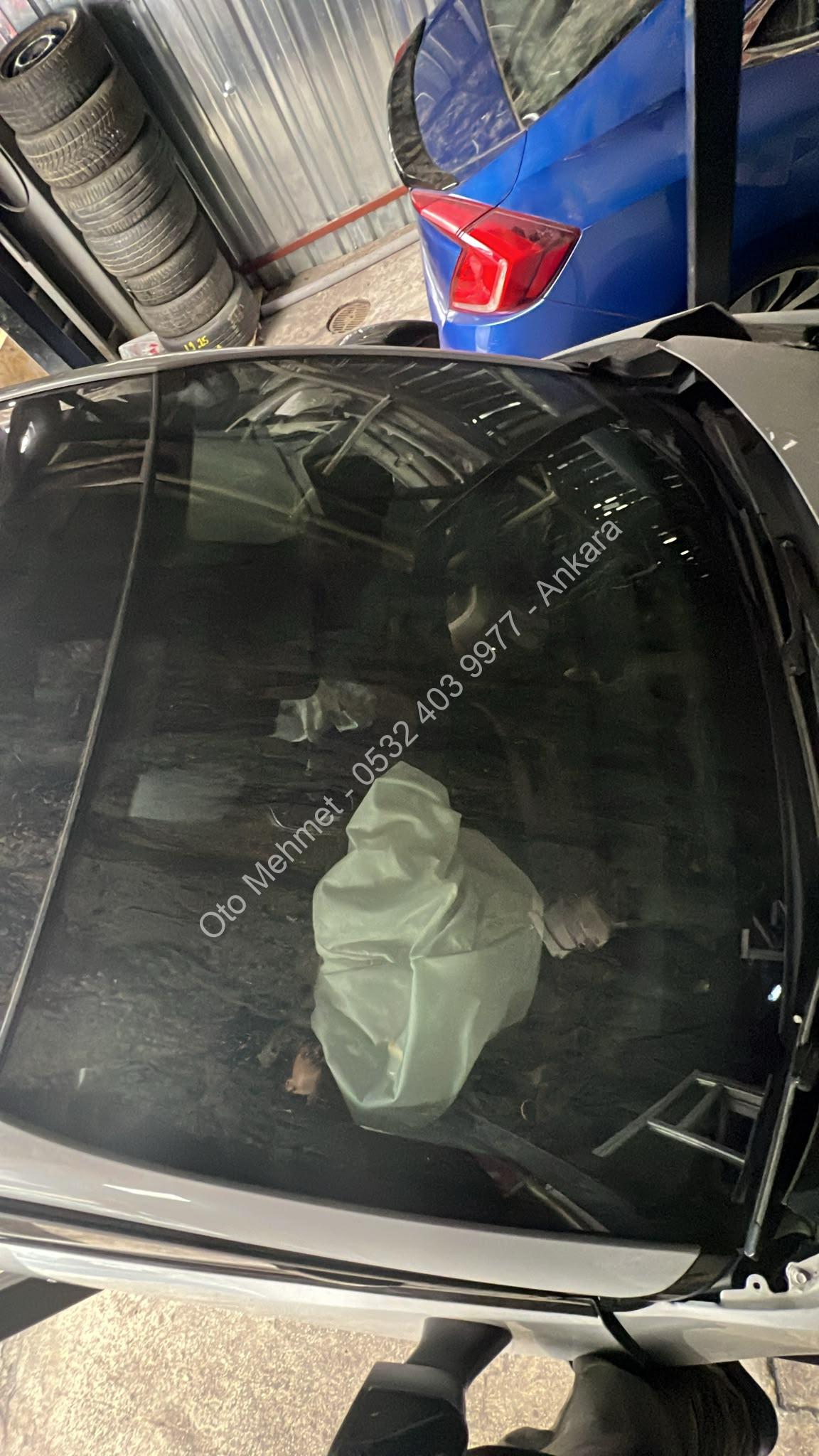 Toyota CHR Çıkma 2022-2025 Ön Cam-02