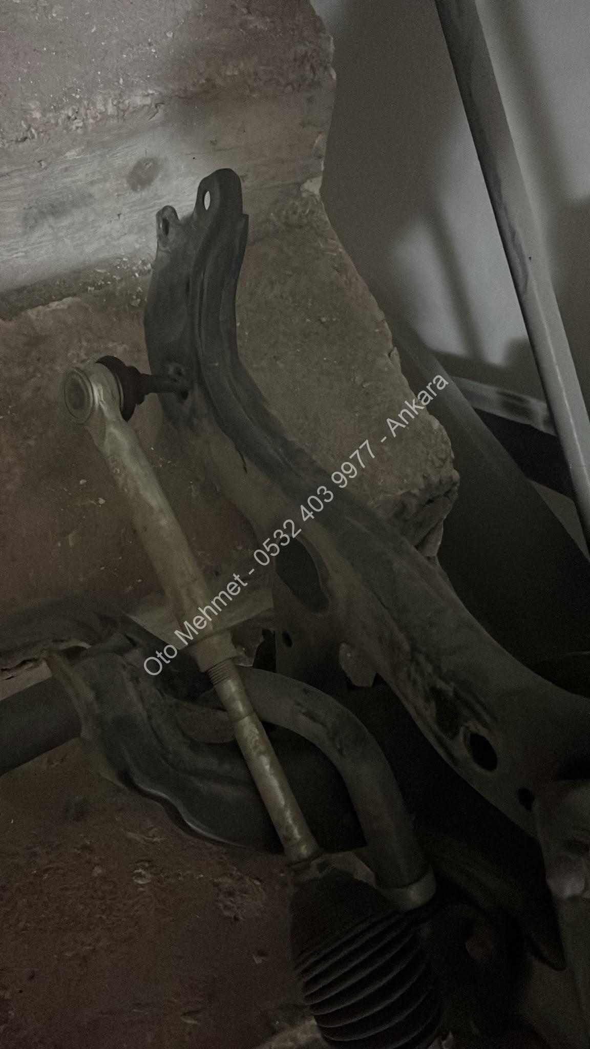 Toyota CHR Çıkma 2022-2025 Sağ Alt Salıncak