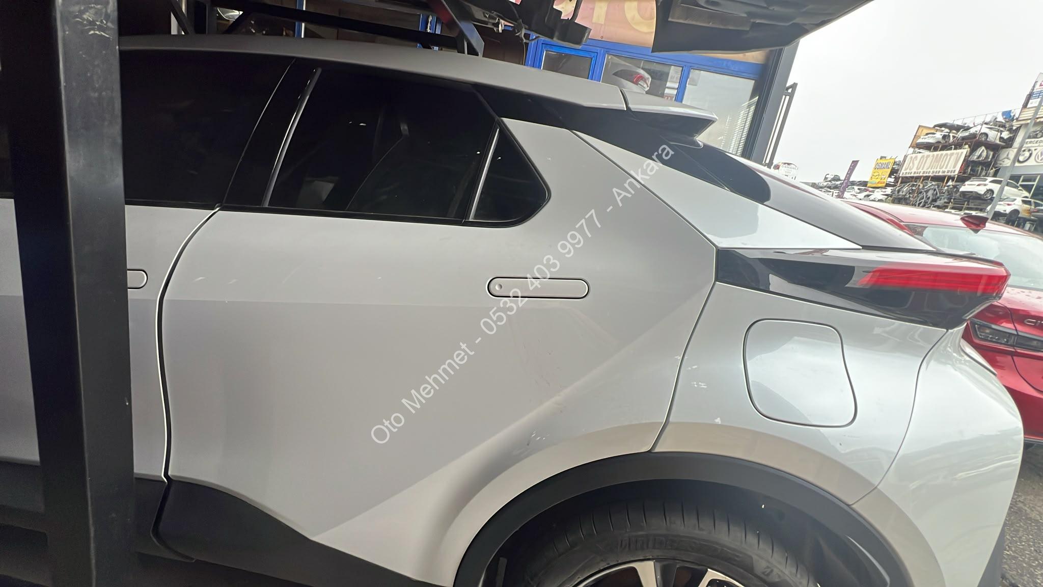 Toyota CHR Çıkma 2022-2025 Sol Arka Kapı Beyaz Hatasız-02