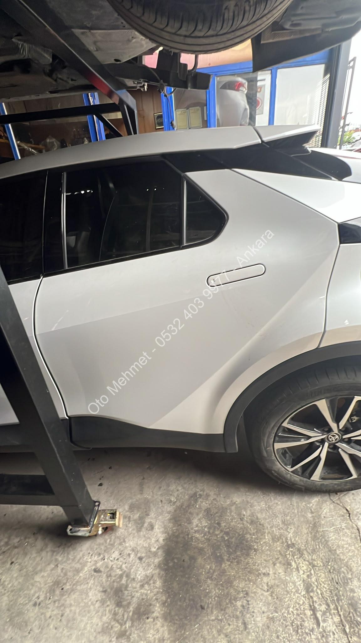 Toyota CHR Çıkma 2022-2025 Sol Arka Kapı Beyaz Hatasız