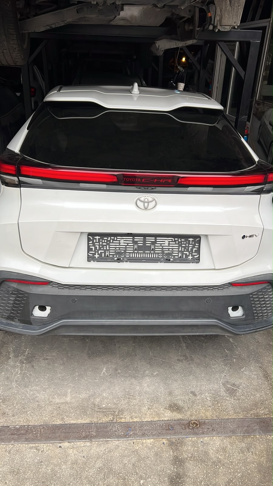 Toyota chr 2022-2025 beyaz hatasız Bagaj kapağı