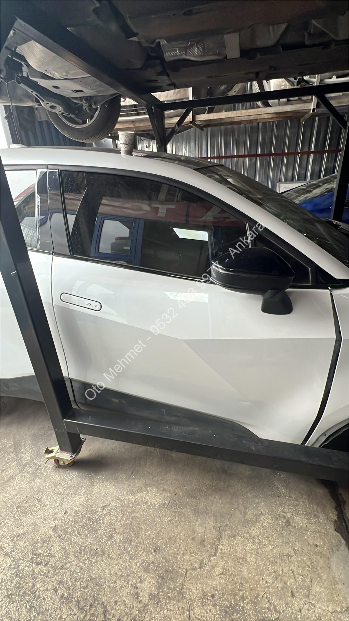 Toyota chr sag on kapi beyaz hatasiz 2022-2025-01