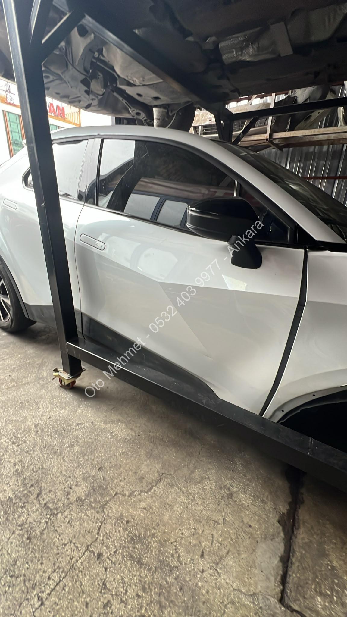 Toyota chr sag on kapi beyaz hatasiz 2022-2025